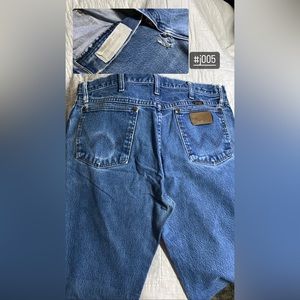 Wrangler, 32x34, blue jeans